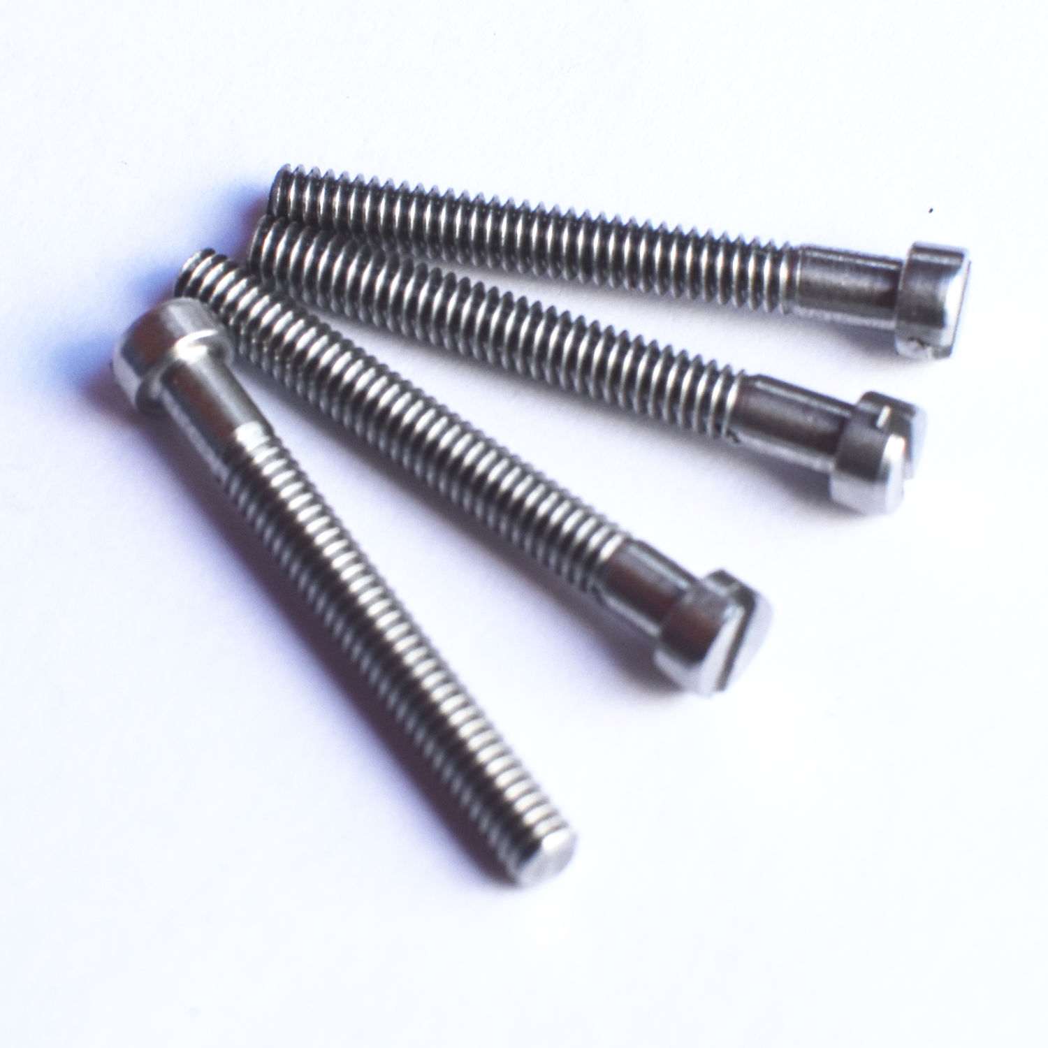 82-8250b BSA B25 A65/A50 Tank Badge Screw Set - Image 1